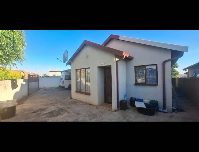 3 BEDROOM PROPERTY TO RENT IN SOSHANGUVE VV